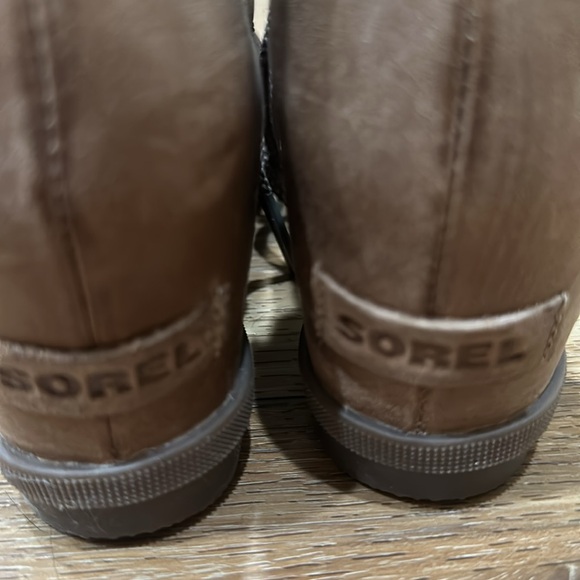 Like NEW 9.5 40.5 EU SOREL PLATFORMS SANDALS SHOES light tan Wedge - Picture 9 of 10